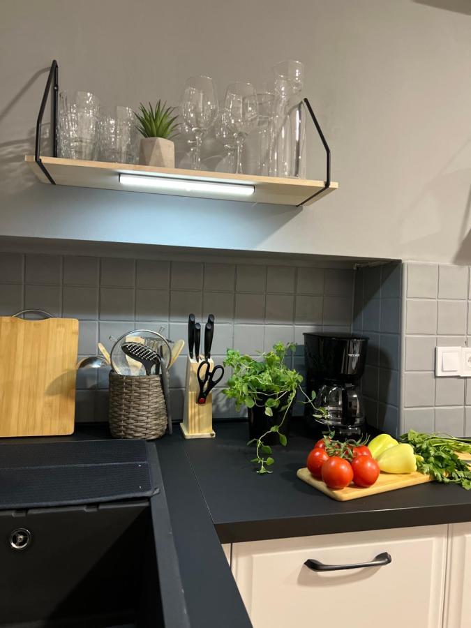 Cinderella Apartment With Free Parking Пула Екстериор снимка