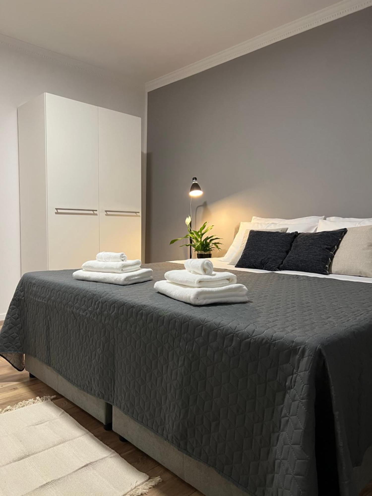 Cinderella Apartment With Free Parking Пула Екстериор снимка