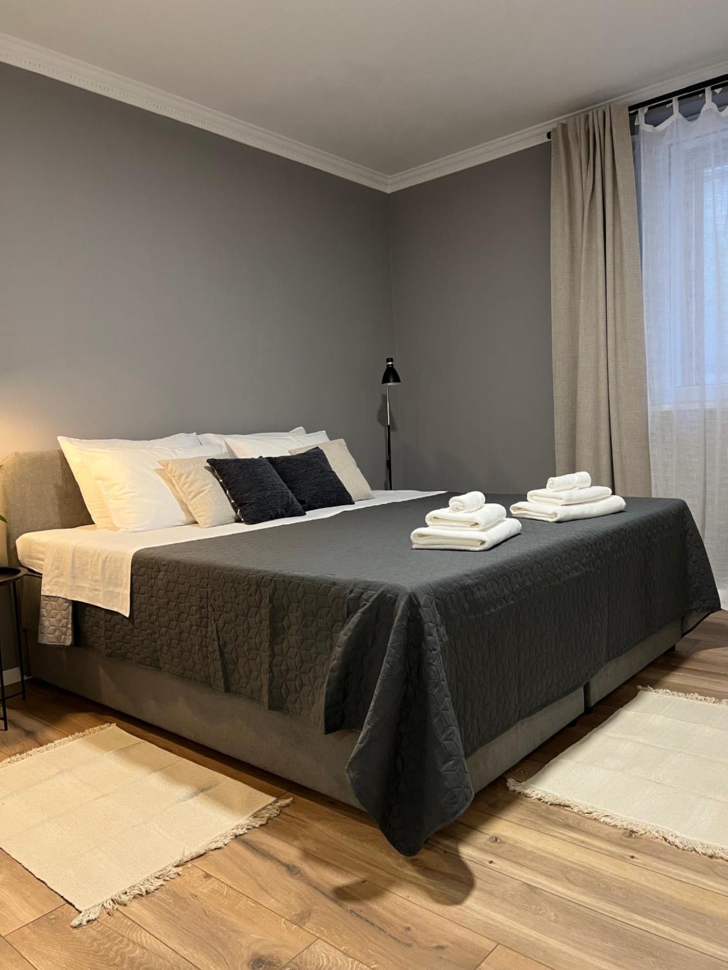 Cinderella Apartment With Free Parking Пула Екстериор снимка